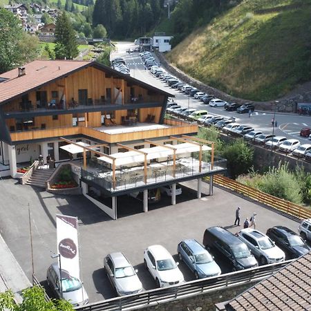ノーヴァ・レヴァンテTyrol Living & Cafeアパートメント エクステリア 写真