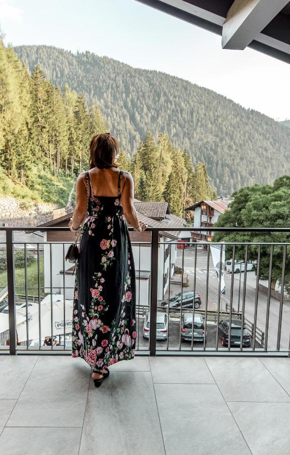 ノーヴァ・レヴァンテTyrol Living & Cafeアパートメント エクステリア 写真